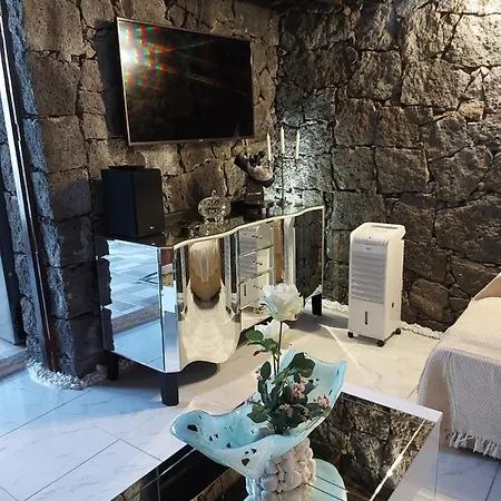 Aloelux ! - Private With Jacuzzi, Cinema ,massage ,wonderful View, Art Desing Villa *