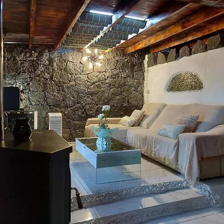 Aloelux ! - Private With Jacuzzi, Cinema ,massage ,wonderful View, Art Desing Villa