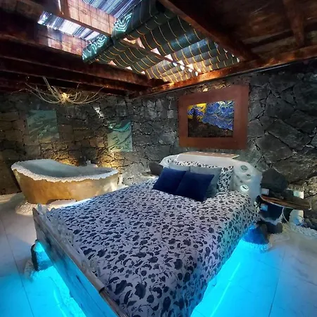 Vila Aloelux ! - Private With Jacuzzi, Cinema ,massage ,wonderful View, Art Desing Conil