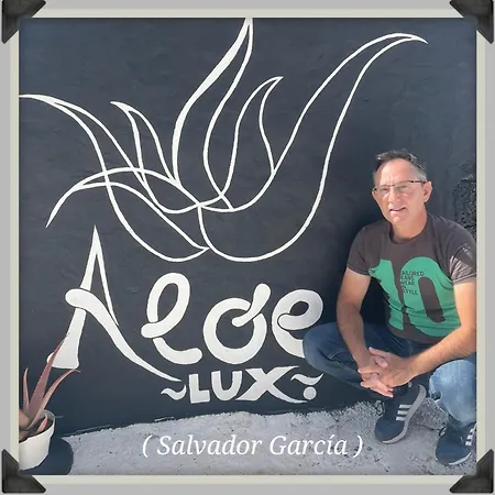 Aloelux ! - Private With Jacuzzi, Cinema ,massage ,wonderful View, Art Desing Vila